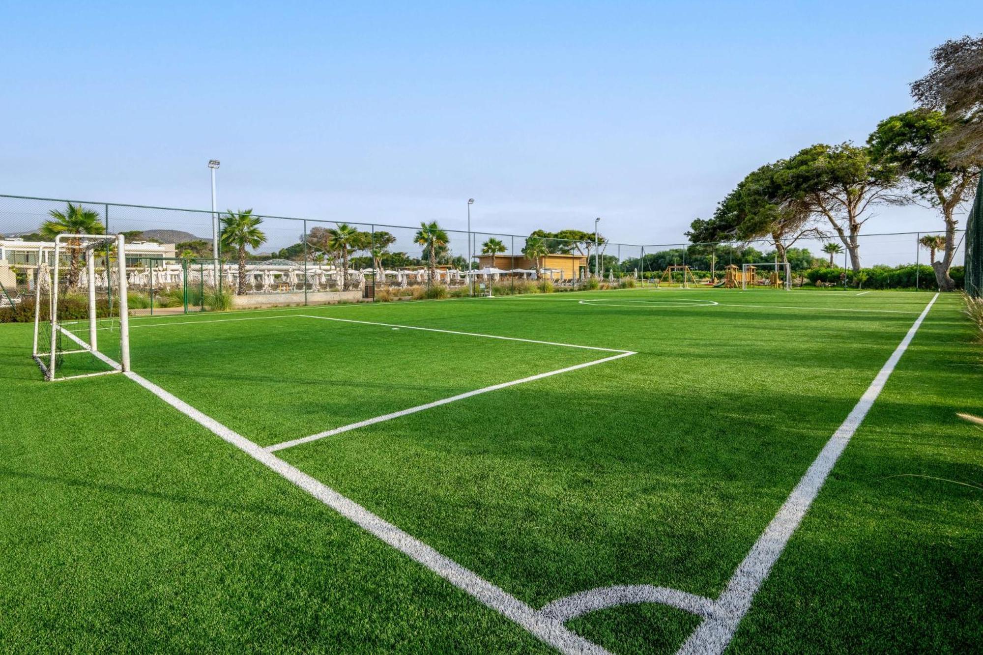 Radisson Blu Resort Al Hoceima Bagian luar foto The training ground