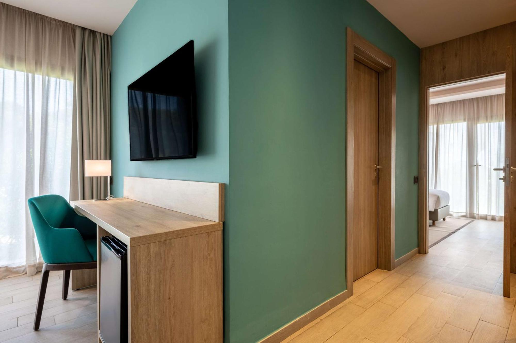 Radisson Blu Resort Al Hoceima Bagian luar foto A room at the hotel