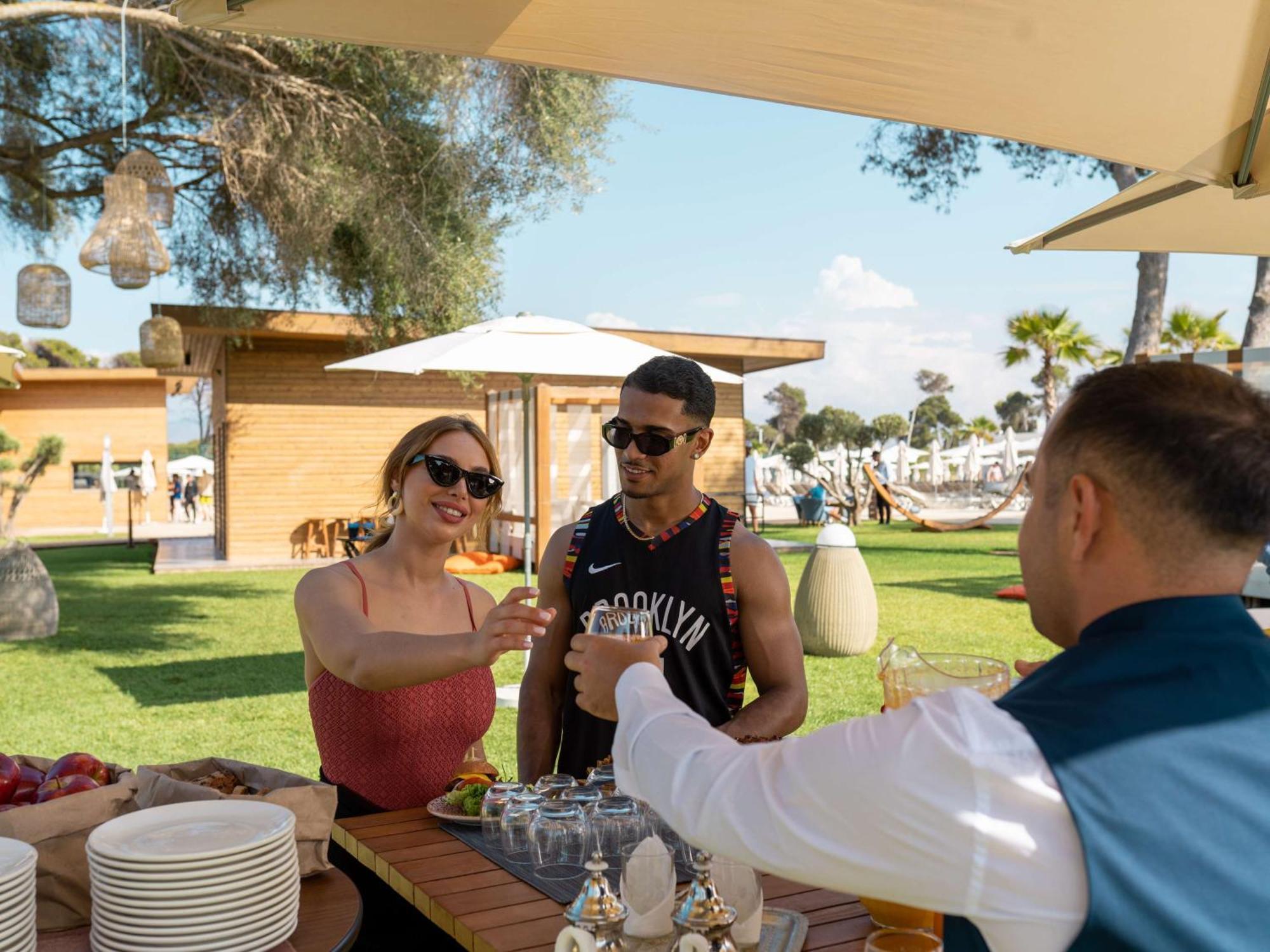 Radisson Blu Resort Al Hoceima Bagian luar foto The Beach Club at the Four Seasons Resort Palm Beach